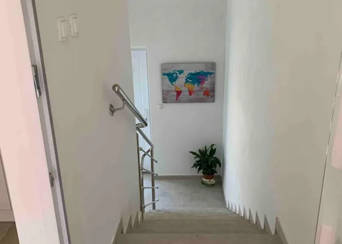 Bordoa De Macura With Bay View *